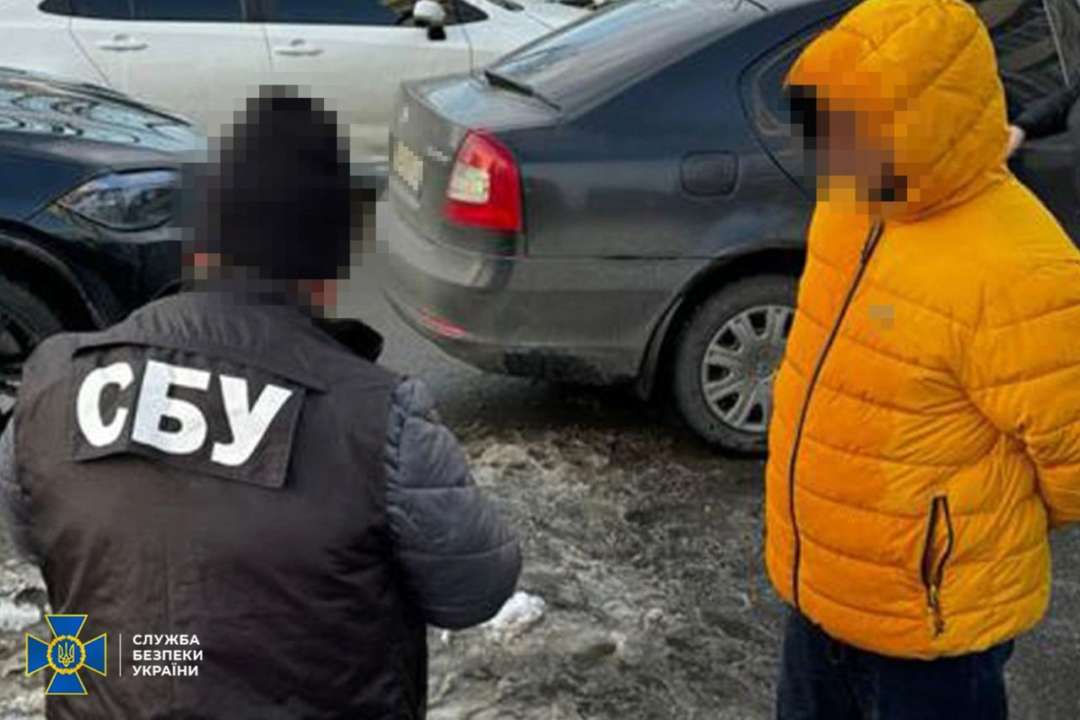 СБУ затримала зловмисників, які розкрадали бюджетні кошти, призначені для Сил оборони СБУ викрила ще одну схему розкрадання коштів з держбюджету: деталі