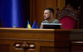 Зеленский предложил Раде продлить военное положение и мобилизацию/Фото: Офис президента Украины Зеленский внес в Раду законопроекты о продлении мобилизации и военного положения