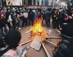 У Грузії продовжується акція протесту. Фото: NewsGeorgia Тбілісі акція протесту відео