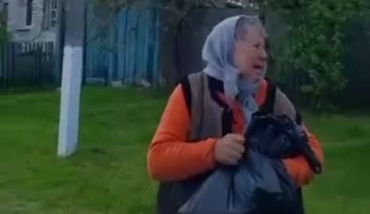 Жителі Рубіжного зі сльозами зустрічають ЗСУ/Фото: скріншот з відео Відео