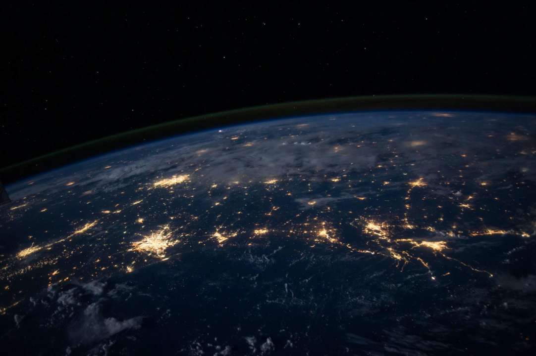 Україна з росією розірвала чергову угоду. Фото: Unsplash Договір про космос