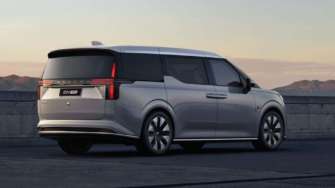 Фото: Volvo Комфортно, как в гостиной: Volvo представила свой первый электрический минивэн EM90. Фото