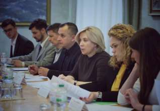 У Мінреінтеграції пропонують запровадити обов'язкове вивчення міжнародного гуманітарного права / Фото: t.me/minre_ua У Мінреінтеграції пропонують запровадити обов'язкове вивчення міжнародного гуманітарного права / Фото: t.me/minre_ua