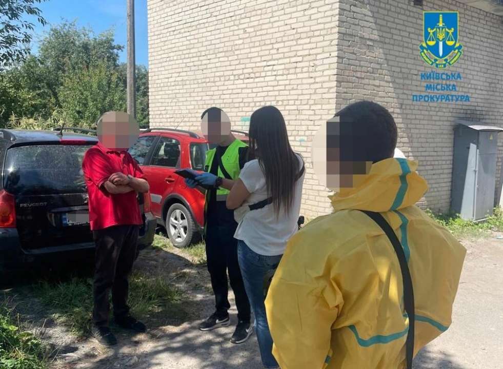 В Киеве будут судить мужчину, который месяцами травил свою гражданскую жену, в результате чего она умерла