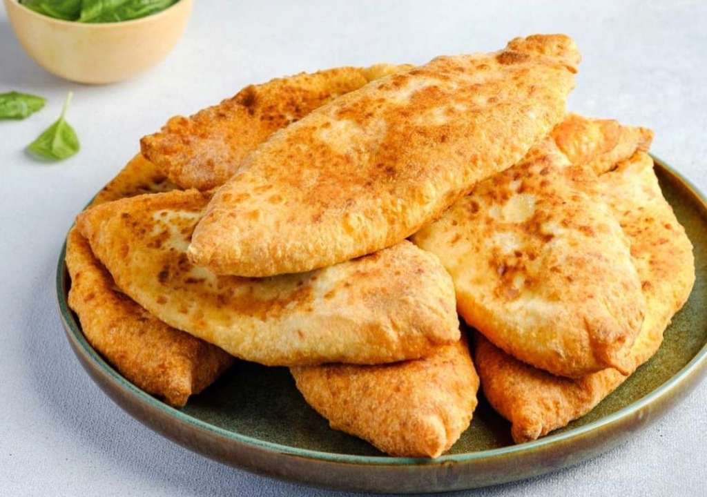 Замешиваем идеальное тесто для пирожков / Фото: instagram.com/chef_oleg_nikitin Пирожки