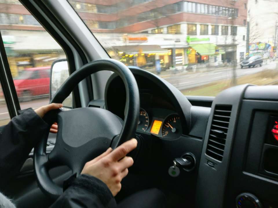 В Украине действует 7 автошкол для людей с инвалидностью/Фото: pexels Клименко анонсировал расширение проекта "Автошколы для лиц с инвалидностью"