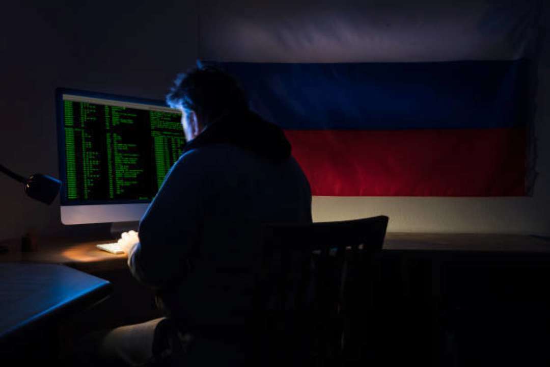 российские хакеры осуществляют фишинговые атаки на украинских военных/Фото: Getty Images российские хакеры осуществляют фишинговые атаки на украинских военных