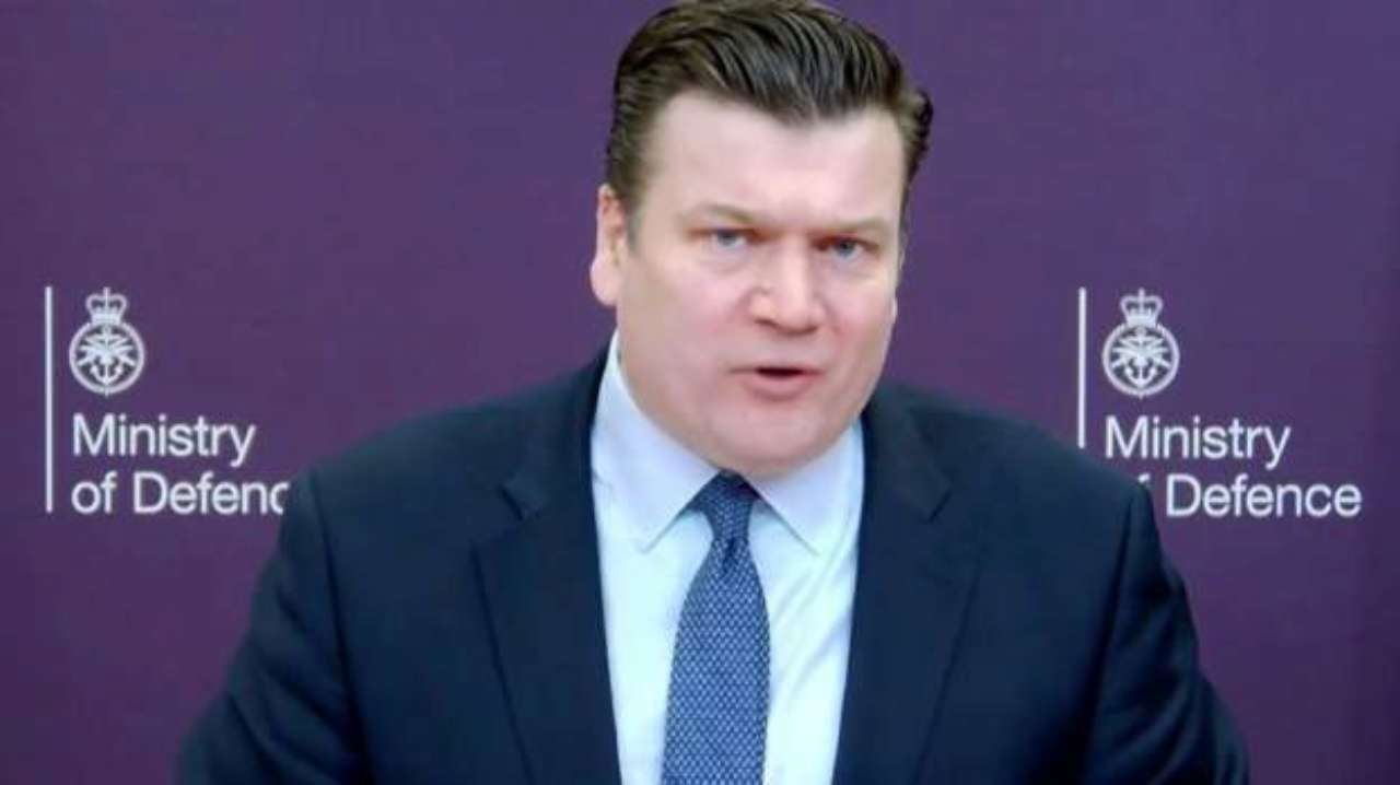 Україна має "законне право" атакувати об'єкти росії/Фото: скрін відео Україна "цілком законно" може атакувати військові об'єкти росії – міністр Британії