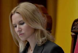 ПАРЄ планує провести термінові дебати з цього приводу наприкінці квітня ПАРЄ планує провести термінові дебати з цього приводу наприкінці квітня