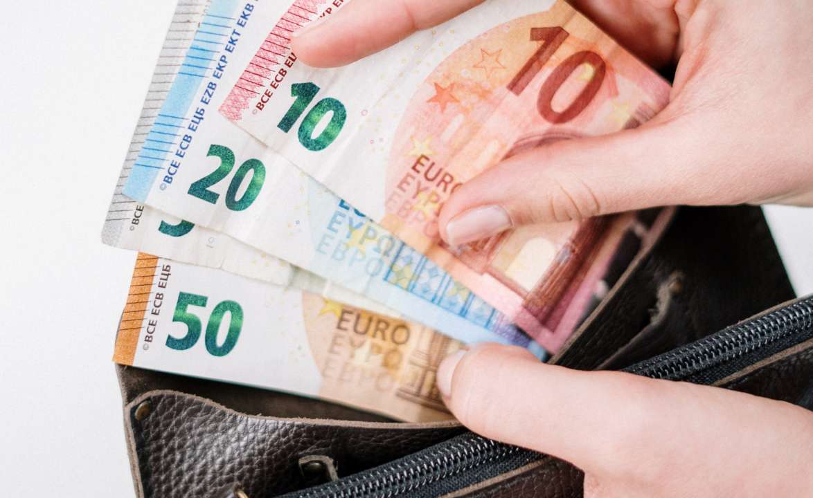 Курс валют на 13 июня/Фото: pexels После стремительного роста евро пошел на спад: курс валют на 13 июня