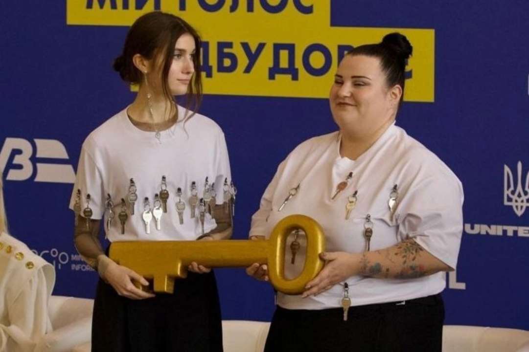alyona alyona та Jerry Heil закликали донатити на відбудову української гімназії на Євробаченні