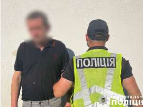 Полиция задержала правонарушителя, взорвавшего гранату на Троещине. Фото: Нацполиция Украины граната на Троещине