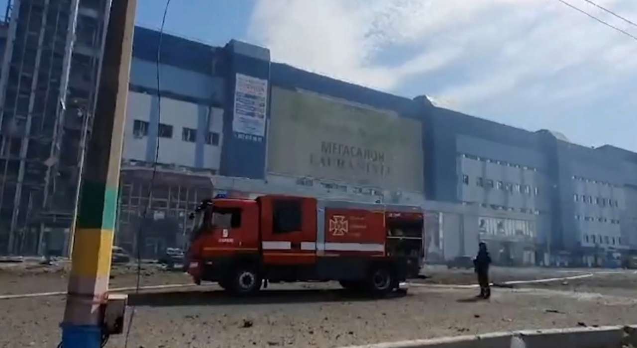 Унаслідок удару по Харкову вже 41 постраждалий. Скриншот відео харків обстріли