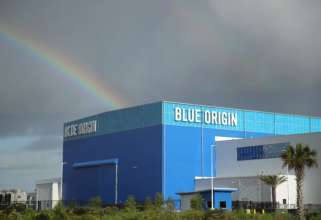 Фото: Getty Images/Автор - Mark Wilson Компанія Blue Origin розіграє на аукціоні квиток на політ у космос
