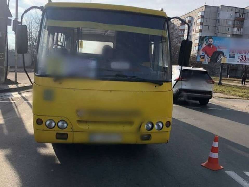 У Білій Церкві автобус збив 11-річну дівчинку