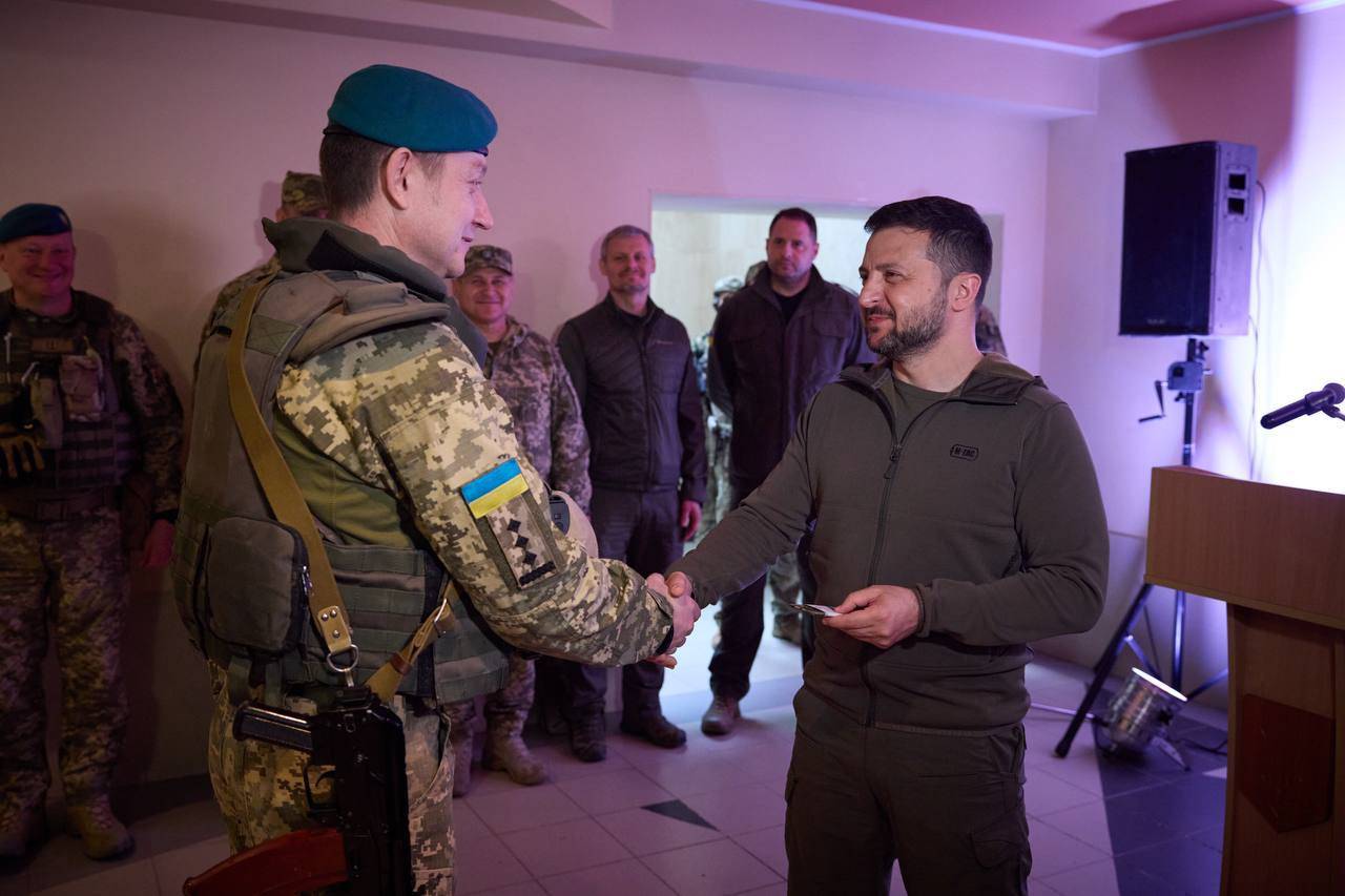Зеленский поздравил морских пехотинцев с профессиональным праздником/ Владимир Зеленский Зеленский поздравил морских пехотинцев с профессиональным праздником/ Владимир Зеленский