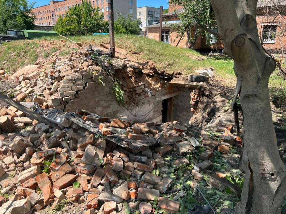 Обстрел Белополья: в результате атаки погибли два человека, есть раненые