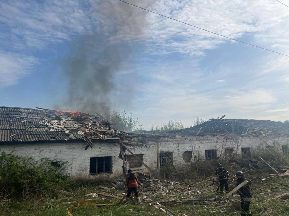 Наслідки російських обстрілів за минулу добу Ворожі "шахеди" залетіли в Івано-Франківську область: наслідки атак у ніч на 18.04.2024
