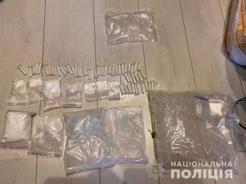 UA.KyivPolice Семейный бизнес. В Киеве задержали пару, у которой наркотиков было на миллион гривен