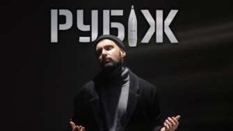 Віталій Козловський у новому кліпі "Рубіж" / Фото: youtube.com/@VKozlovskiyOfficial Віталій Козловський у новому кліпі "Рубіж": одруження, вагітність та війна