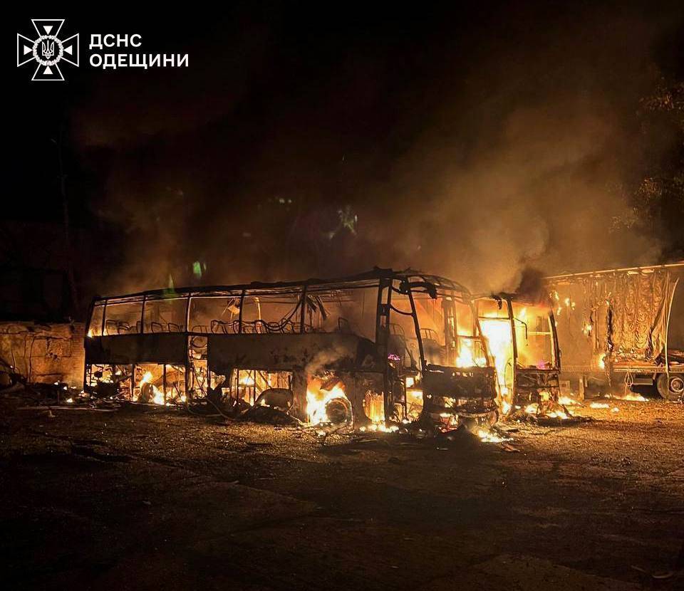 Атака Одеси 8 листопада/Фото: ДСНС Атака Одеси 8 листопада/Фото: ДСНС