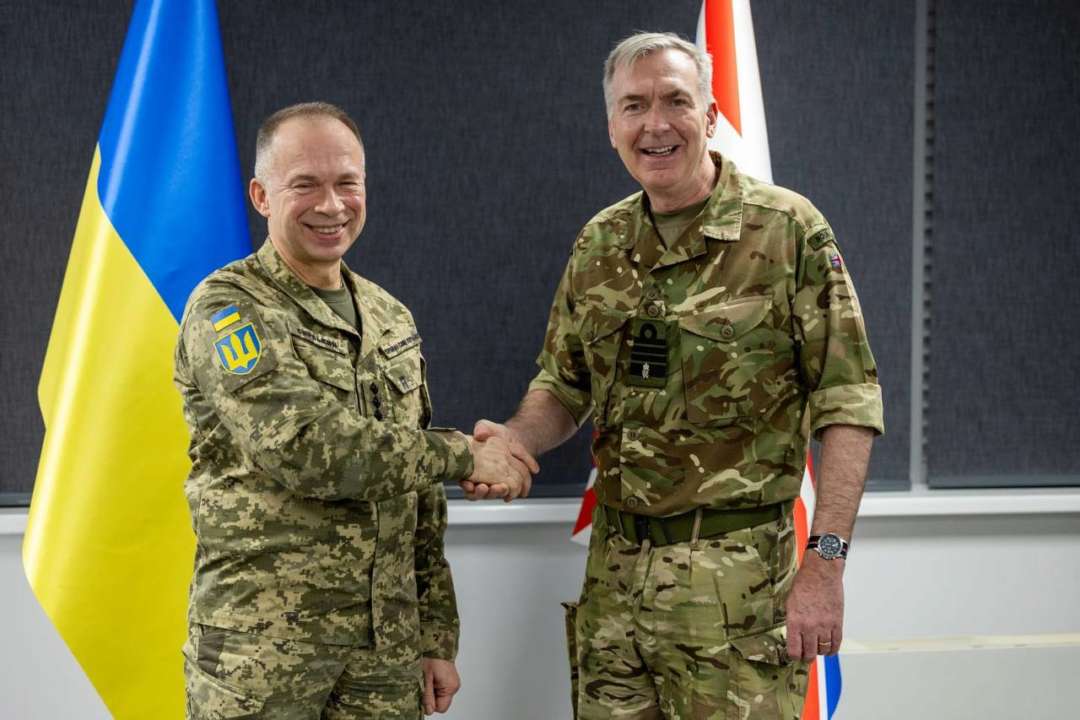 Сирський зустрівся з британською делегацією / Фото: t.me/osirskiy