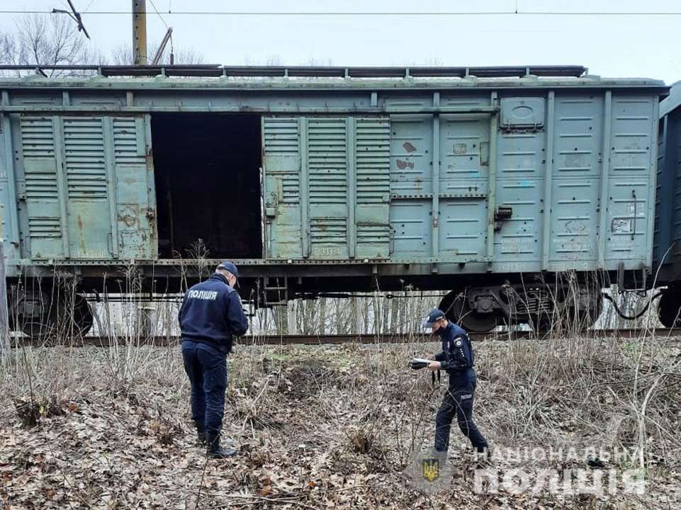 Фото: Національна поліція На Чернігівщині спроба зробити Селфі на даху потяга закінчилася смертю