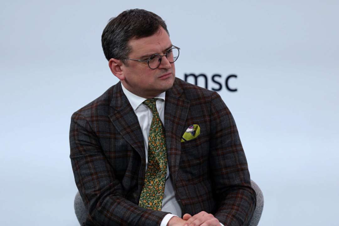 Кулеба прокоментував видачу ордера на арешт путіна