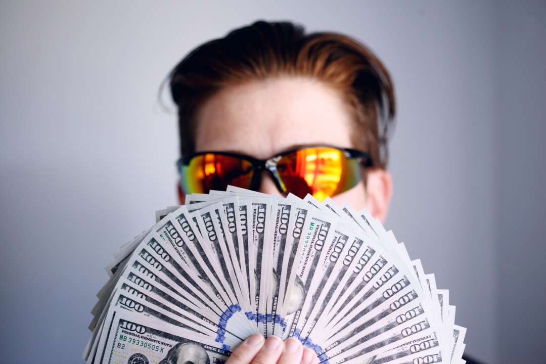 Женщину заставили отдать $1,3 млн бывшему мужу/Фото: Unsplash Женщину заставили отдать $1,3 млн бывшему мужу/Фото: Unsplash
