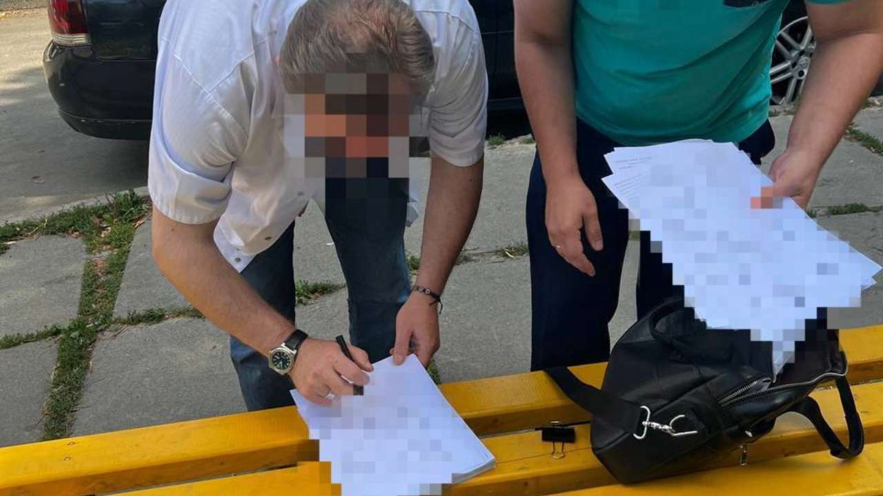 Голові столичної ВЛК повідомили про підозру/Фото: Офіс Генпрокурора Підробляв довідки для виїзду за кордон: голові столичної ВЛК повідомили про підозру