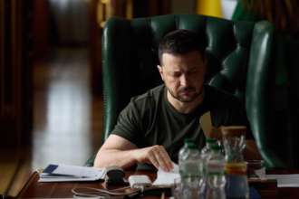 Зеленський заслухав звіти про безпекову ситуацію в Україні Зеленський: Наша промисловість уперше видає 10 "Богдан", у травні й далі – ще більше