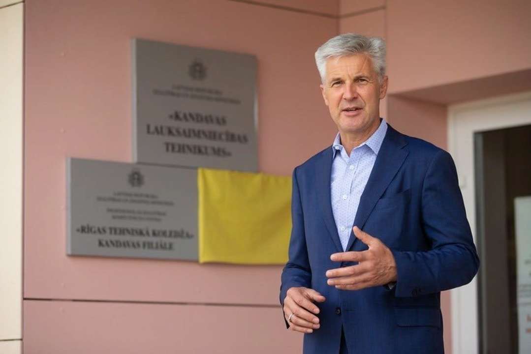Министр