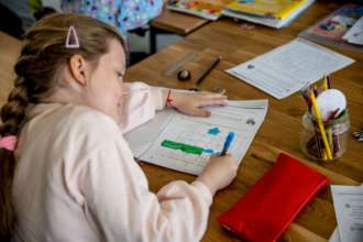 В Украине предлагают перейти на 12-летнюю систему школьного образования уже в 2024 году/Фото: Getty Images В Украине предлагают перейти на 12-летнюю систему школьного образования уже в 2024 году/Фото: Getty Images