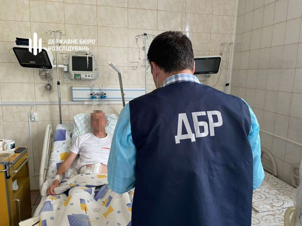 На Львівщині офіцер побив солдата, якого довелося рятувати медикам / Фото: facebook.com/DBRLviv На Львівщині офіцер побив солдата, якого довелося рятувати медикам / Фото: facebook.com/DBRLviv