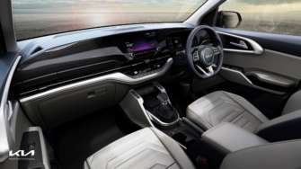 Kia возродила Carens в виде бюджетного семиместного кроссовера/Фото: Kia KIA