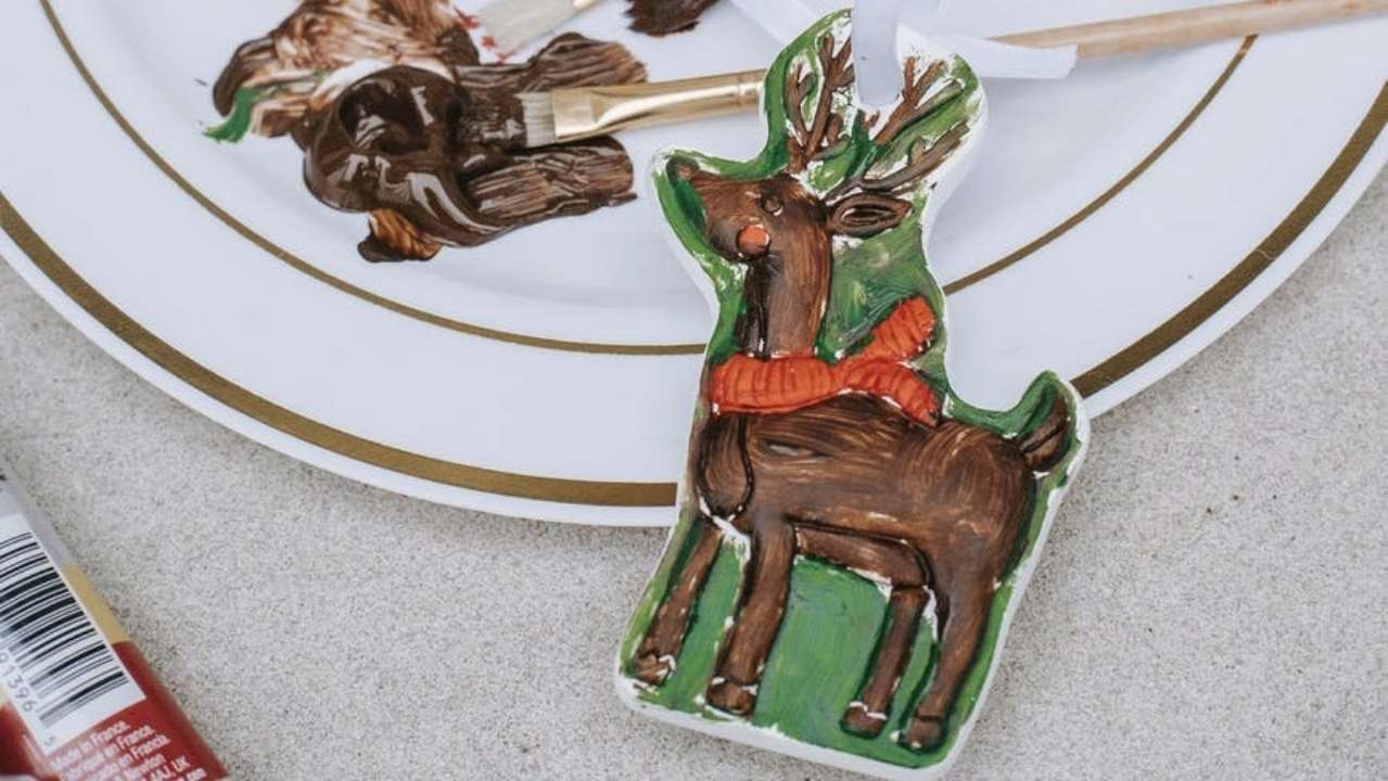 Ёлочные игрушки своими руками/Фото: Pexels Игрушки на ёлку своими руками на Новый год 2022: идеи с фото