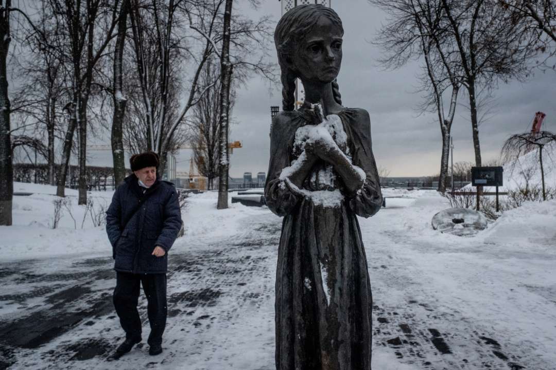 Парламент Молдови визнав Голодомор геноцидом українців/Фото: Chris McGrath/Getty Images Меморіал Голодомору 1932-1933 років у Києві