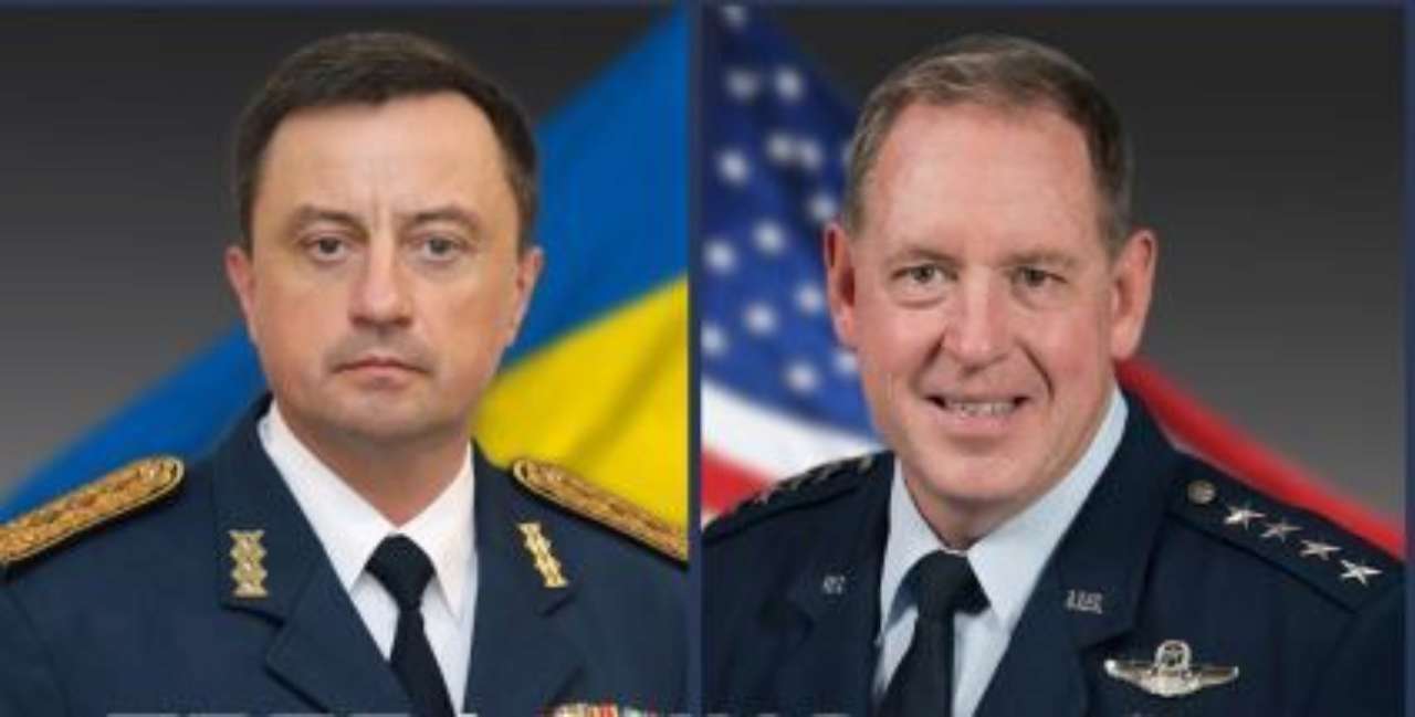 Олещук и Хекер говорили о поставке военной техники, вооружения и боеприпасов Украине