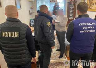 посадовцям Ужгородської міськради та підряднику повідомили про підозру/Фото: Нацполіція Збитки у 700 тис грн: посадовцям Ужгородської міськради та підряднику повідомили про підозру
