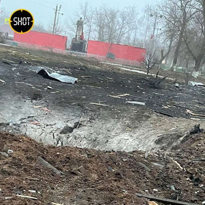 Фото з ТГ-каналу РБК-Україна В росії підтвердили, що ракета, яку запустили в Україну, поцілила в село під Воронежем