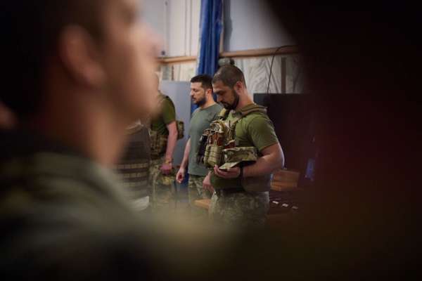 Фото: Zelenskiy / Official Зеленский с военными