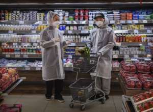 Статистика захворюваності Covid-19 у світі на 27 грудня/Фото: Kevin Frayer/Getty Images Covid-19 в світі: з початку пандемії заразилося уже понад 280 мільйонів людей