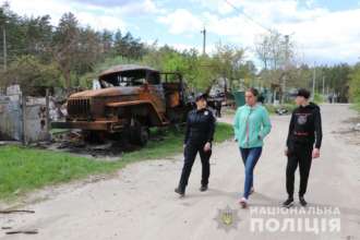 В Україну повернули підлітка, якого окупанти вивезли до Білорусі/Фото: Facebook/Автор: Поліція Чернігівської області Поліція