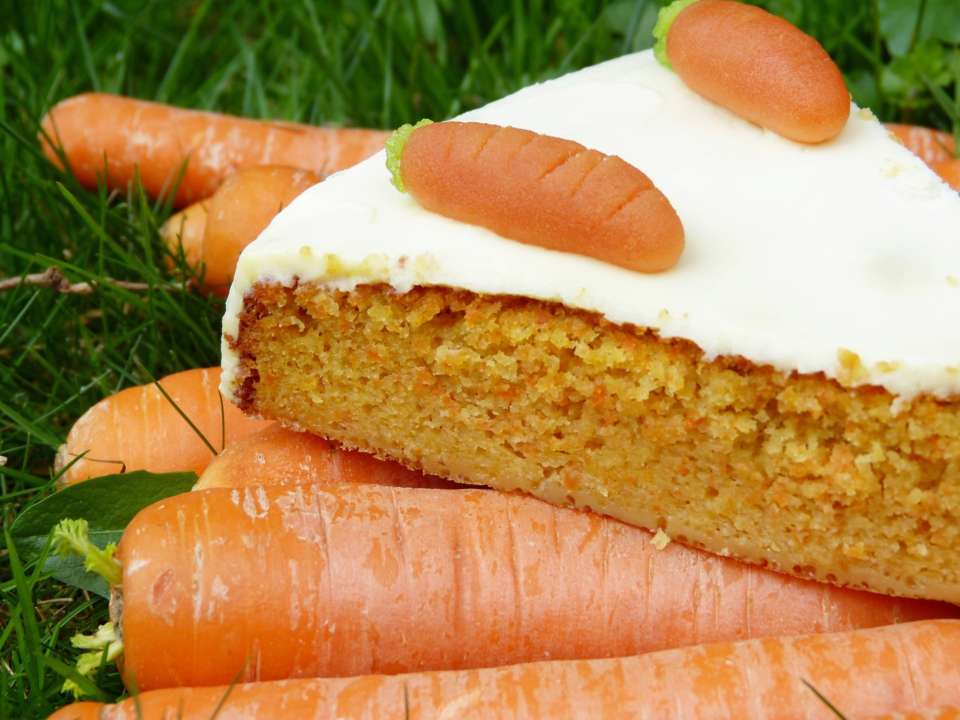 Морквяний торт для року Кролика: як приготувати десерт на сковороді