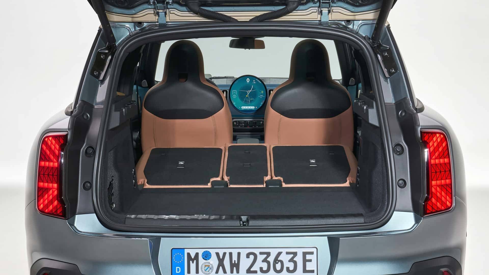 Фото: Mini Теперь более "мускулистый": Mini показала новое поколение кроссовера Countryman