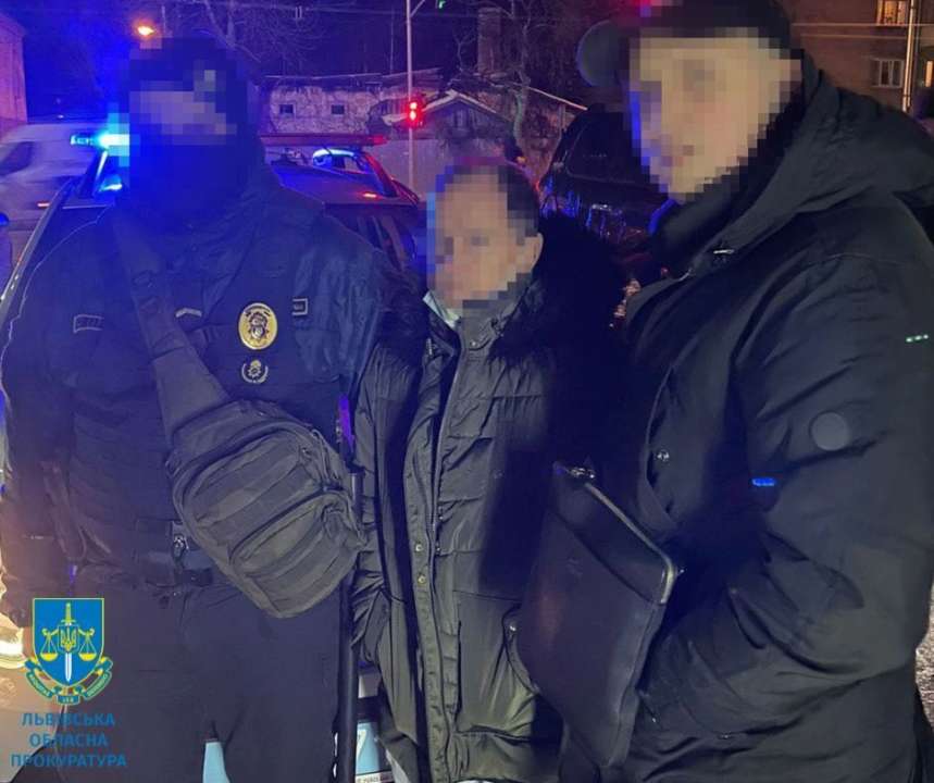 Прокуроры отстояли в Верховном Суде справедливое наказание для развратителя малолетних девочек Проникал во львовские школы и развращал девочек: суд оставил без изменений приговор киевлянину
