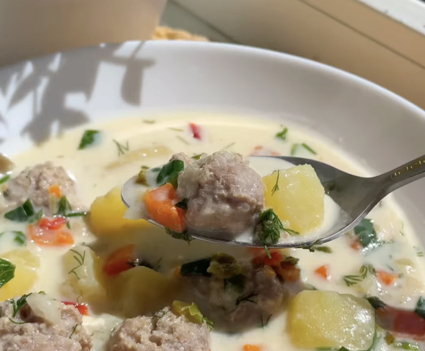 Рецепт супу з фрикадельками / Фото: instagram/vistovska_cooking Рецепт супу з фрикадельками / Фото: instagram/vistovska_cooking