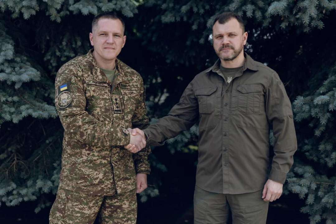 Ігор Клименко привітав нового очільника Національної гвардії України з посадою / фото: МВС України Ігор Клименко привітав нового очільника Національної гвардії України з посадою – фоторепортаж