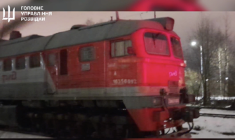 В санкт-петербурге сожгли российский локомотив В санкт-петербурге сожгли российский локомотив, который задействовался в доставке боеприпасов