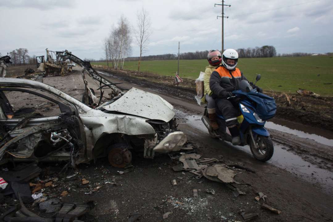 Окупанти обстріляли евакуаційні автобуси у Боровій: є загиблі